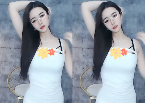 网易CC-小燃燃海报